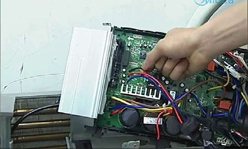 喀什美的空调电话是多少